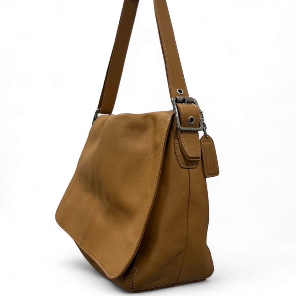 Vintage Coach - Picture 3 of 10